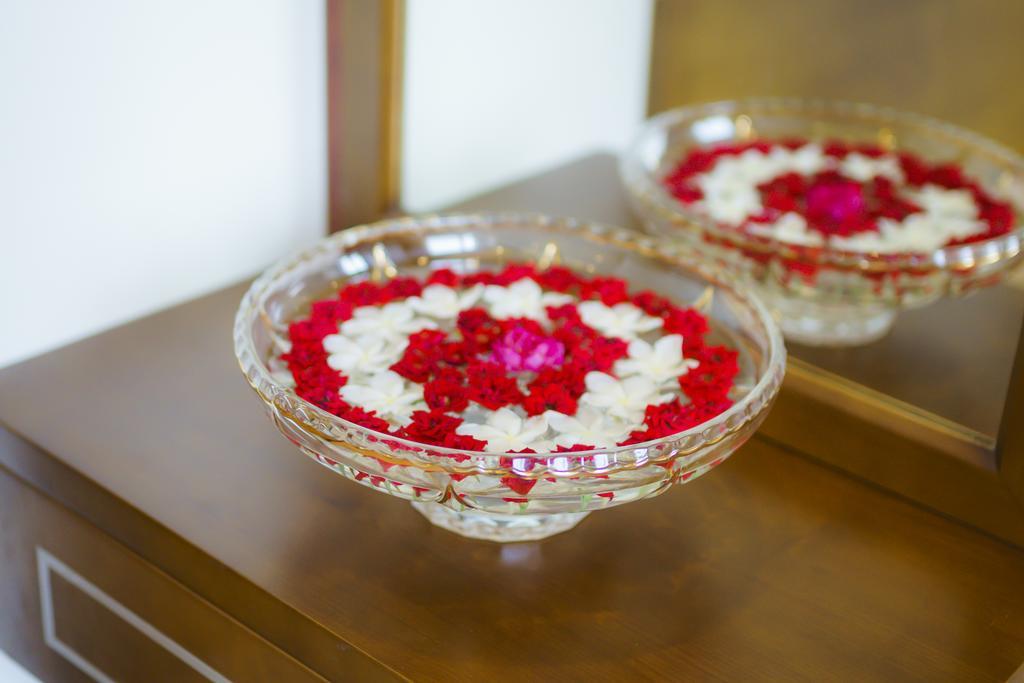 Ruby Hotel Ha Long Esterno foto